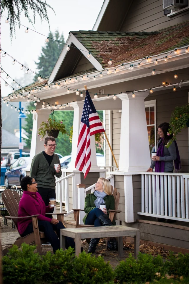 There's nothing better than a warm cup of coffee or tea shared with friends and family. Click the link in our bio for more info the expert and small-batch roasters in Tualatin Valley, as well as the top spots to relax with a warm beverage.

#TualatinValley #cozyseason #fallthingstodo #pnwlife